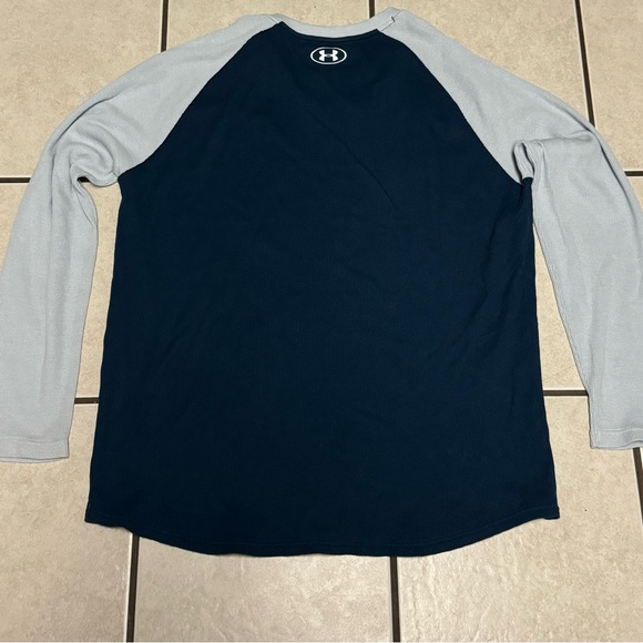 Under Armour Thermal Long Sleeved Shirt - Picture 2 of 5